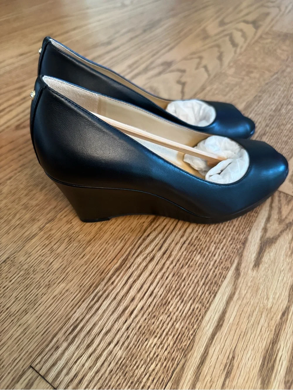 Naturalizer Olivia Black leather Peep-Toe Wedge Pumps